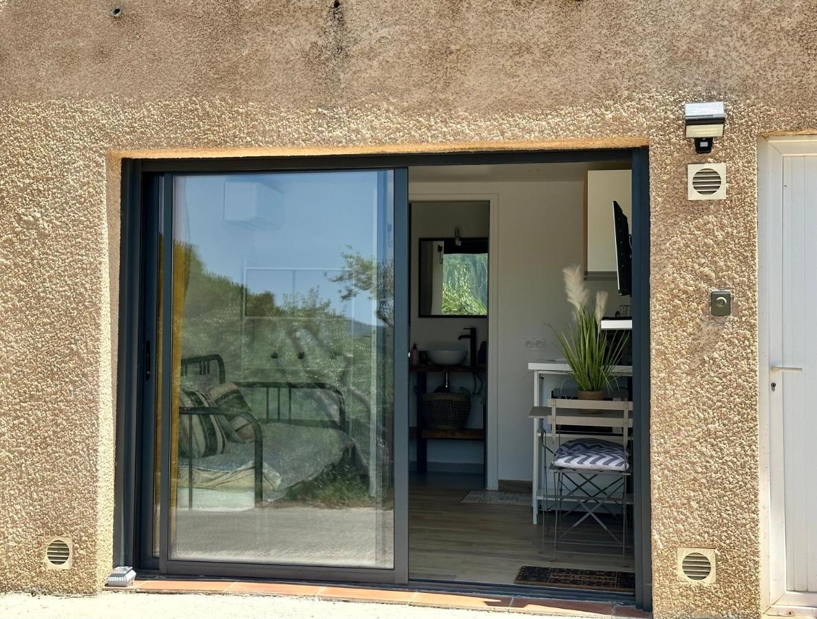 Studio Collobrières Vue sur village Esterno foto
